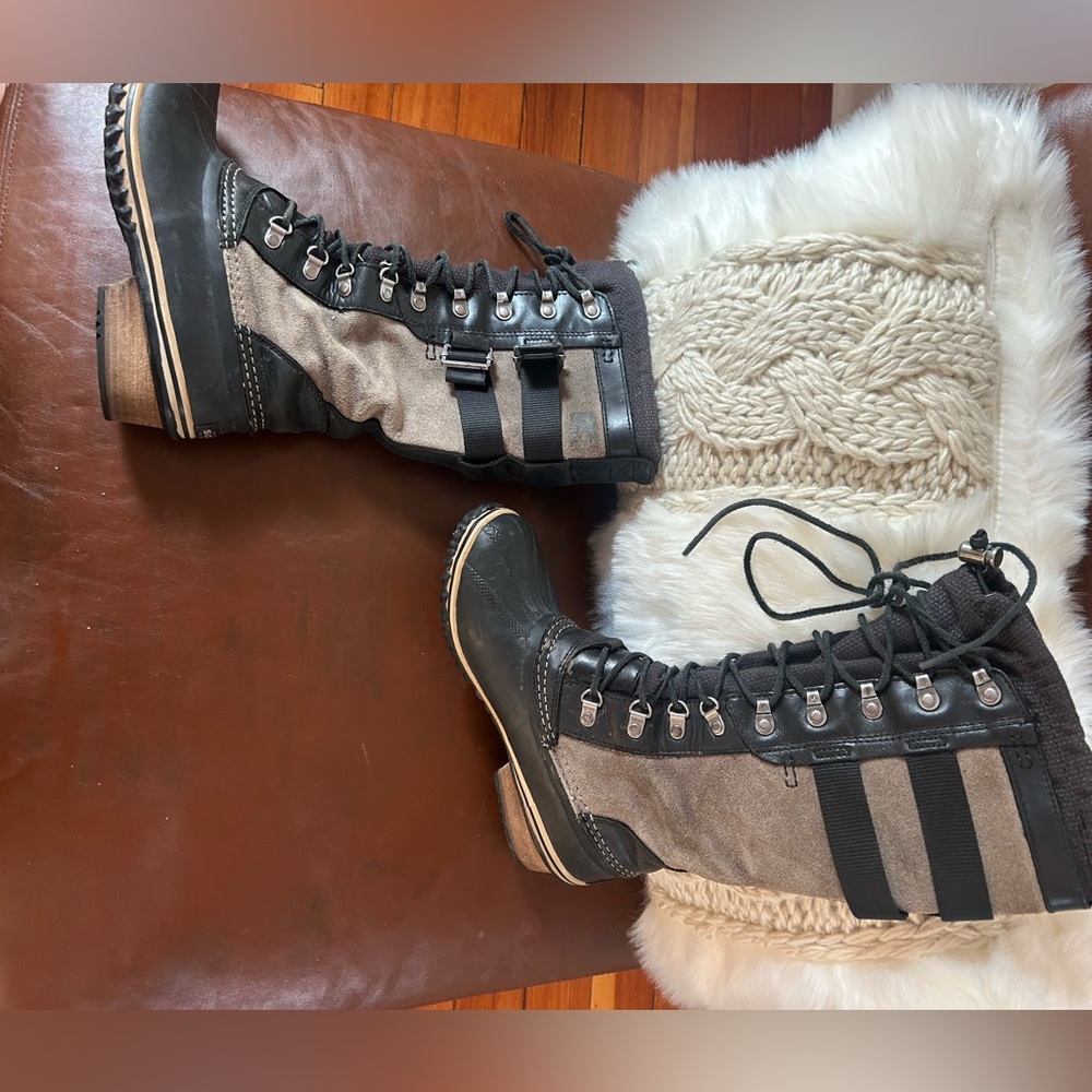 Sorel conquest Carly boots size 7.5